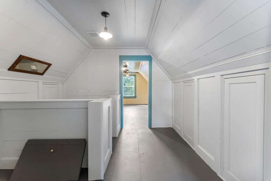 Image 43 of a home in . Image 43 of a home in .