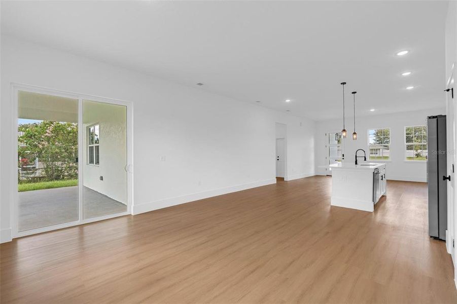Spacious, unfurnished interior of a new home in , Ocala (Image 22).