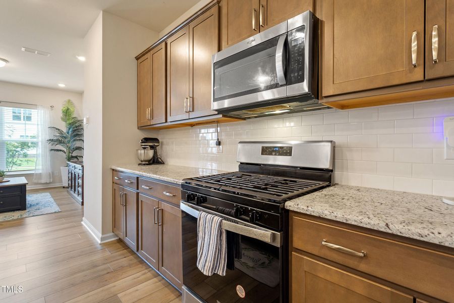 21-728 Silo Pk Dr [2369799]_21