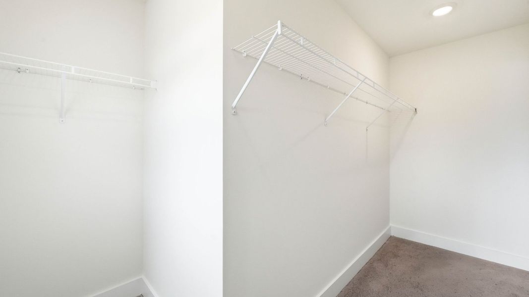 Spacious, unfurnished interior of a new home in Fieldcrest Acres, Blountville (Image 26).