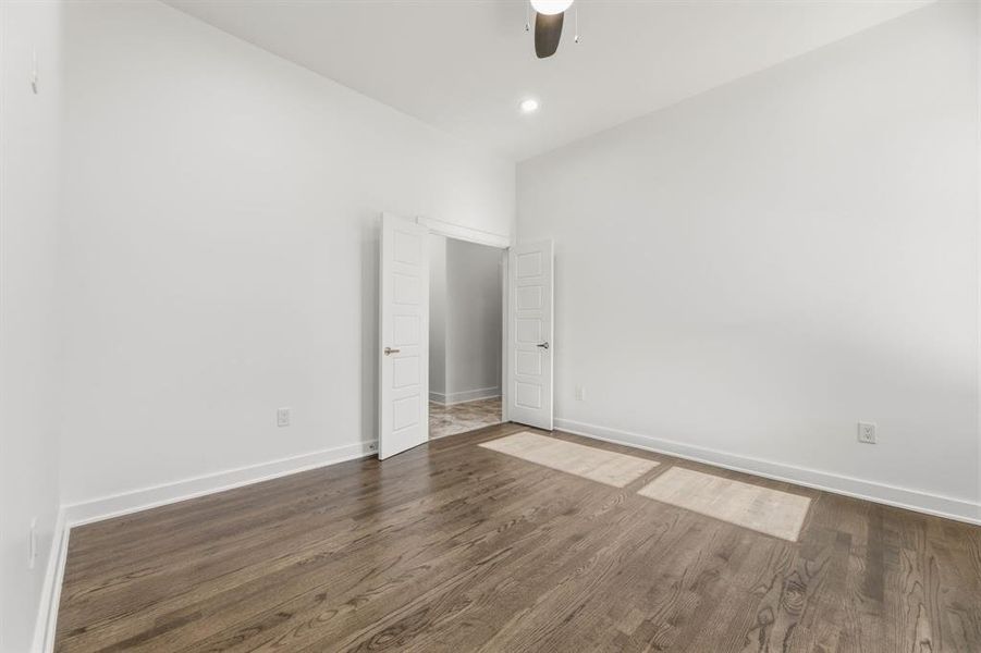 Spacious, unfurnished interior of a new home in , Dallas (Image 35).