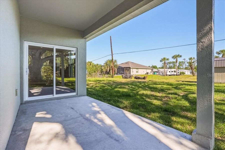 Exterior details and patio area of a home in , Port Charlotte (Image 30).