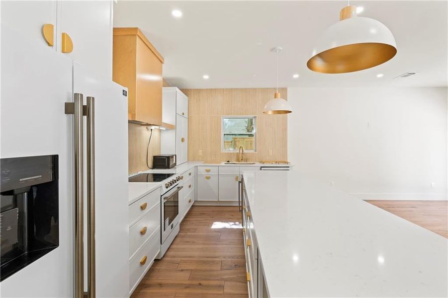 Furnished interior view inside a new home in , Atlanta (Image 6). Furnished interior view inside a new home in , Atlanta (Image 6).