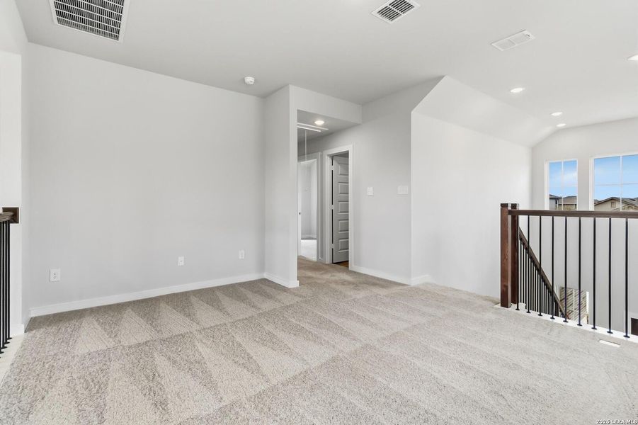 Spacious, unfurnished interior of a new home in Hickory Ridge, Elmendorf (Image 14).