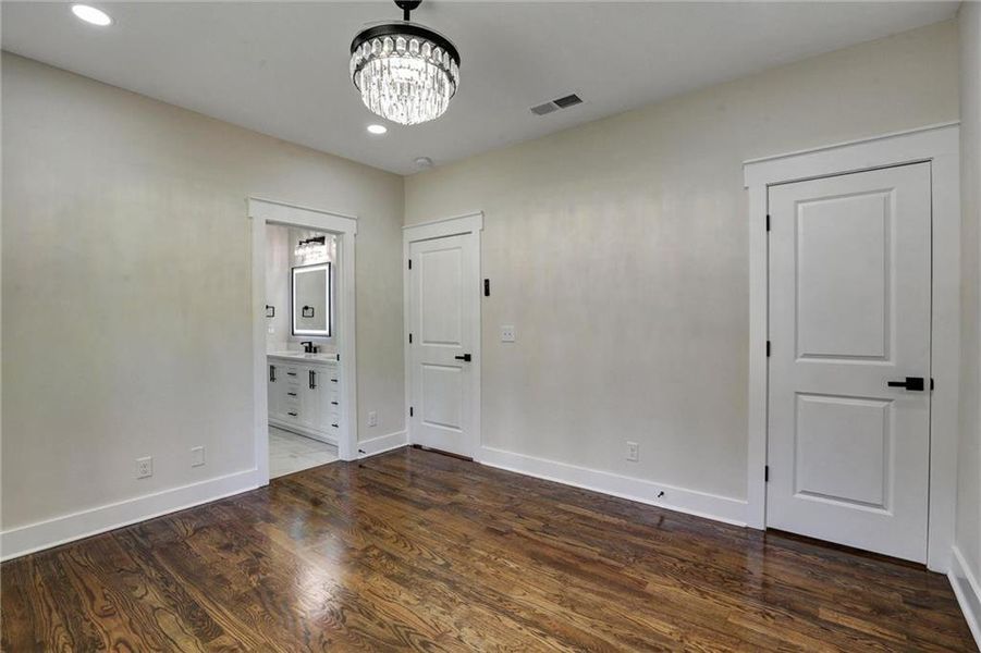 Spacious, unfurnished interior of a new home in , Snellville (Image 38). Spacious, unfurnished interior of a new home in , Snellville (Image 38).