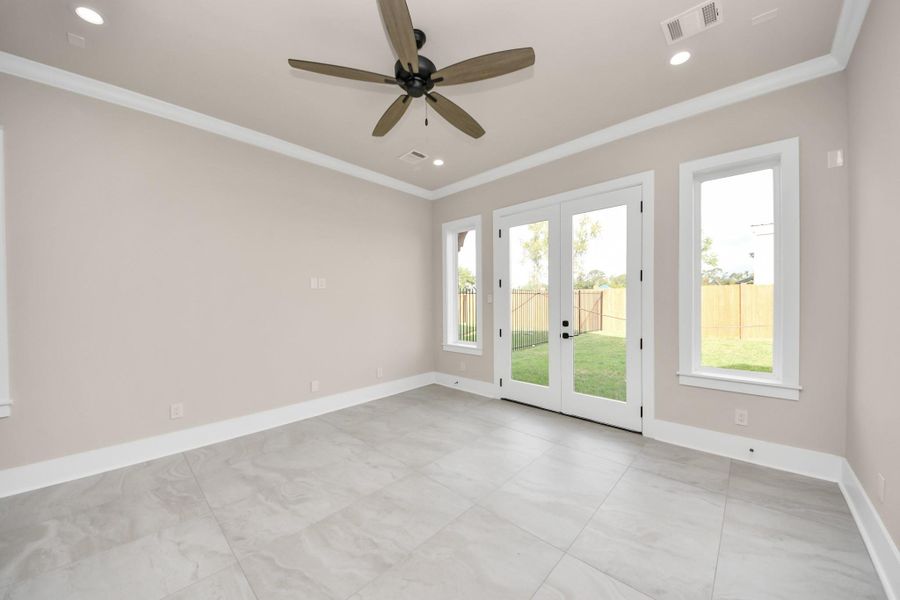 Spacious, unfurnished interior of a new home in , Houston (Image 41).