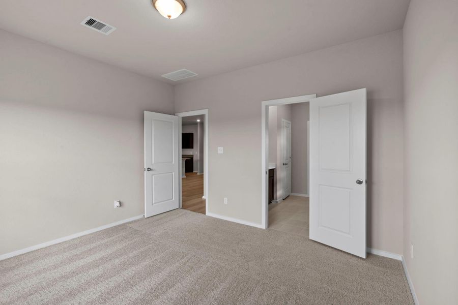 Spacious, unfurnished interior of a new home in Arabella on the Prairie, Richmond (Image 23).