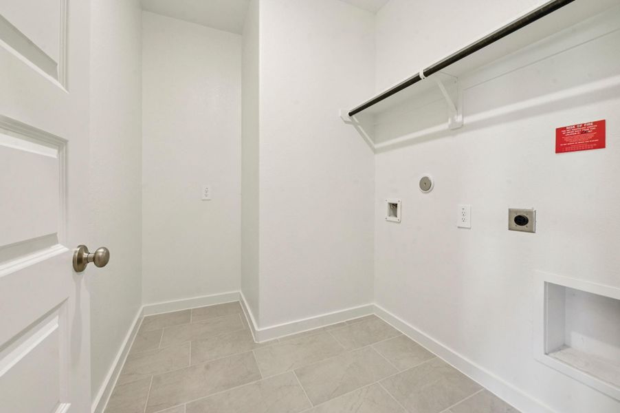 Photo is not of the actual home, but is an inspirational photo of builder’s model home and may depict options, furnishings, and/or decorator features that are not included Photo is not of the actual home, but is an inspirational photo of builder’s model home and may depict options, furnishings, and/or decorator features that are not included