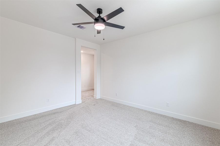 Spacious, unfurnished interior of a new home in , Huntsville (Image 35).