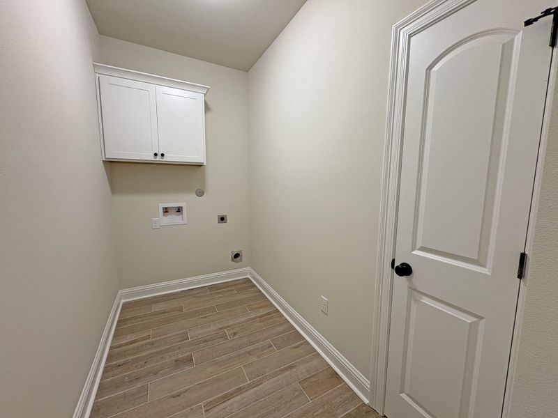 Spacious, unfurnished interior of a new home in Longleaf, Lumberton (Image 32).