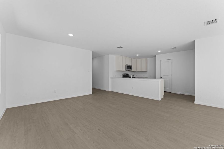 Spacious, unfurnished interior of a new home in Friendship Oaks, Fredericksburg (Image 16). Spacious, unfurnished interior of a new home in Friendship Oaks, Fredericksburg (Image 16).