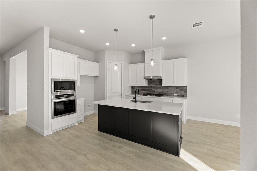 1045 Fleetwood-Kitchen-2