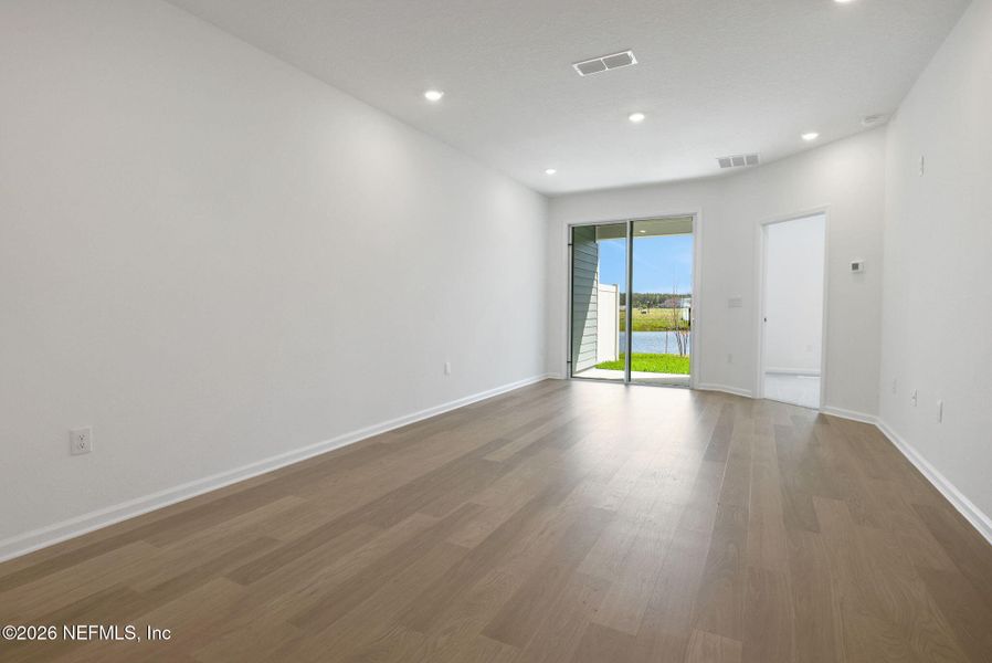 Spacious, unfurnished interior of a new home in Brook Forest, St. Augustine (Image 26).