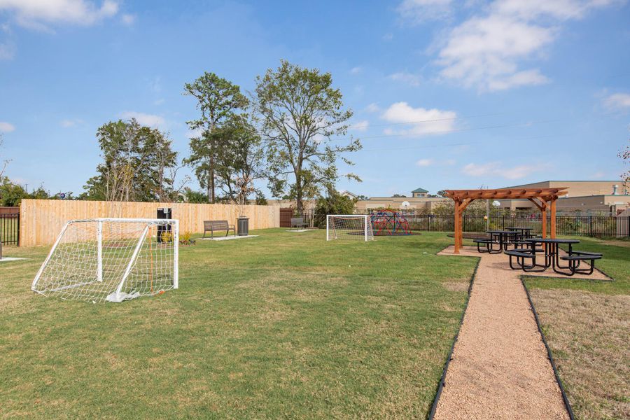 Community amenities in Bammel Oaks, Houston (Image 28).