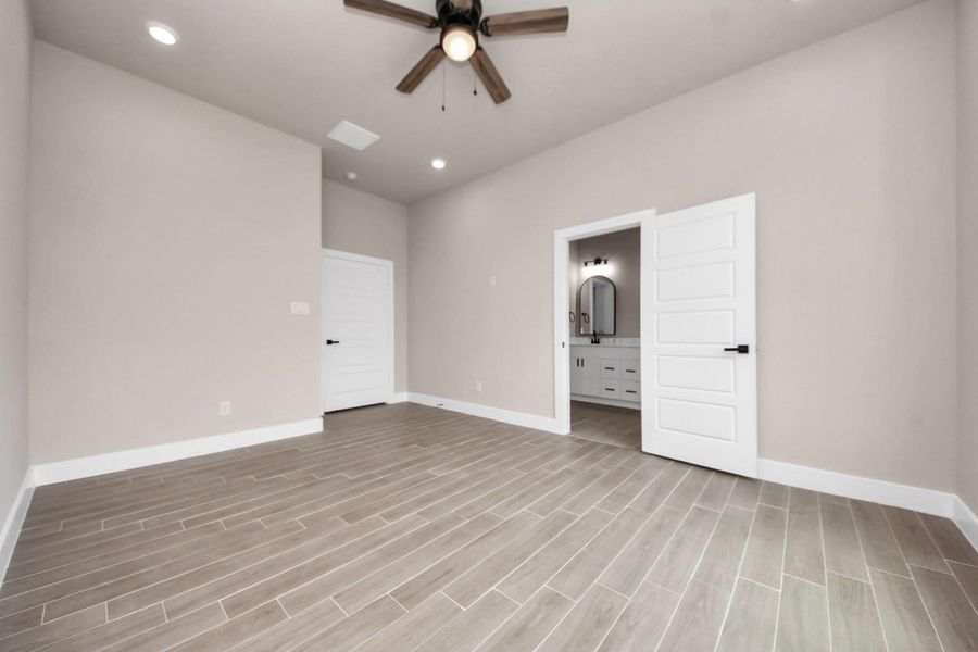 Spacious Master Bedroom Spacious Master Bedroom