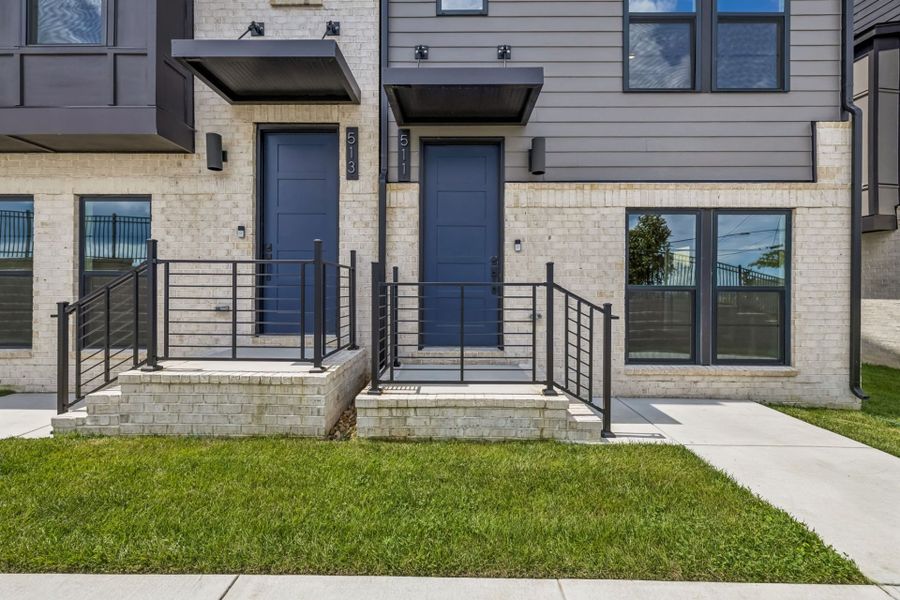 Exterior details and patio area of a home in Skyline, Nashville (Image 3).