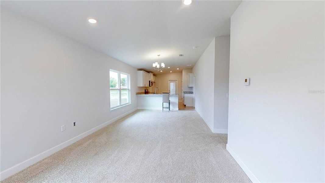 Spacious, unfurnished interior of a new home in Rolling Hills, Bell (Image 11).