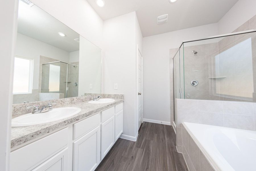 Furnished interior view inside a new home in Granger Pines, Conroe (Image 4). Furnished interior view inside a new home in Granger Pines, Conroe (Image 4).