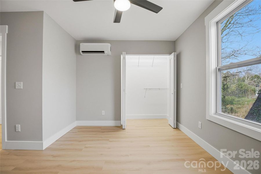 Spacious, unfurnished interior of a new home in , Asheville (Image 41).