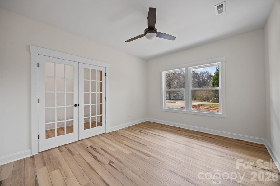 Spacious, unfurnished interior of a new home in , Salisbury (Image 16).