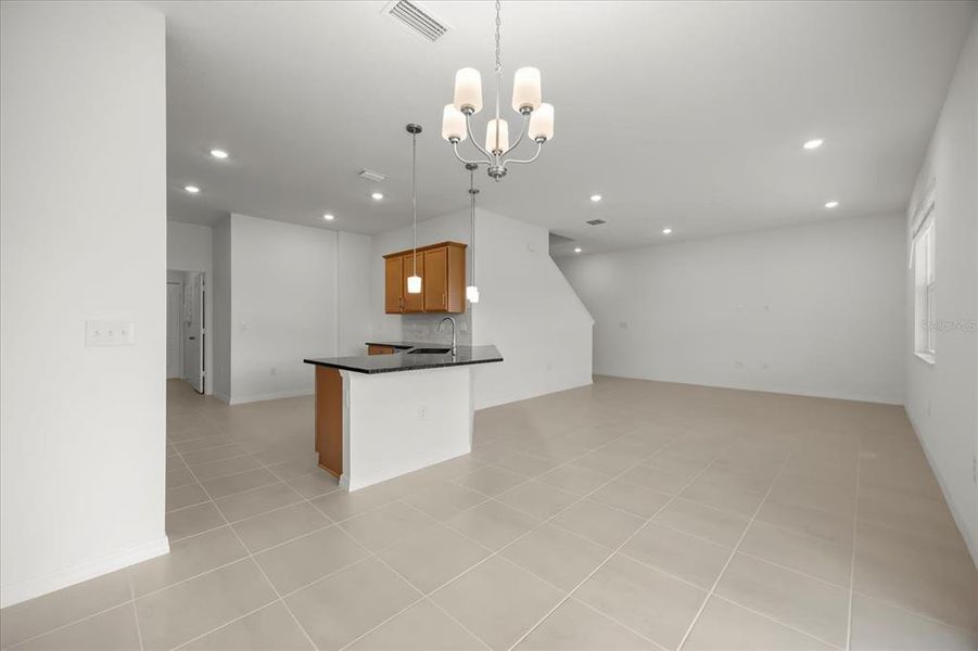 Spacious, unfurnished interior of a new home in Hickory Ranch, Auburndale (Image 13).