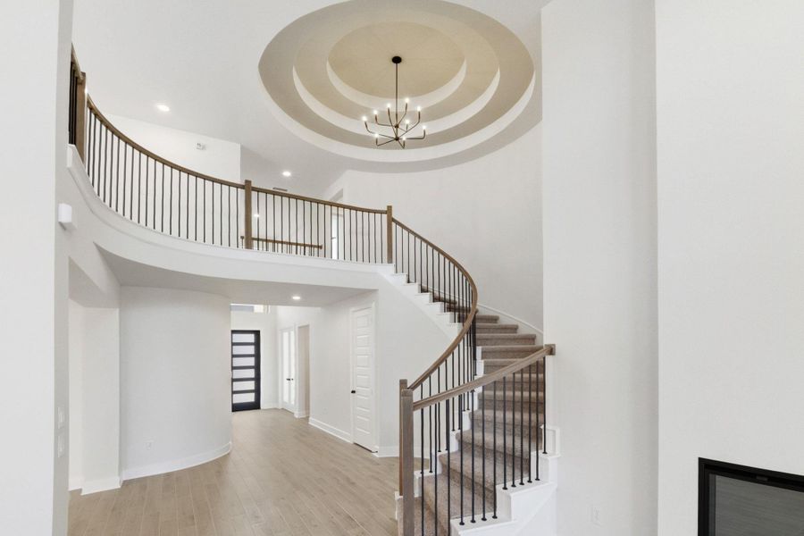 Spacious, unfurnished interior of a new home in The Colony, Bastrop (Image 20).