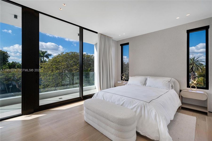 Furnished interior view inside a new home in , Miami Beach (Image 10).