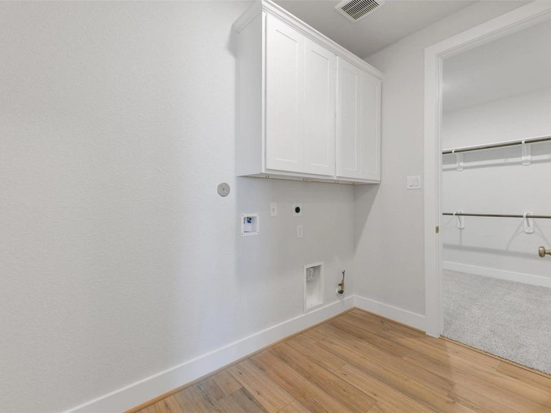Spacious, unfurnished interior of a new home in Lago Mar, Texas City (Image 27). Spacious, unfurnished interior of a new home in Lago Mar, Texas City (Image 27).