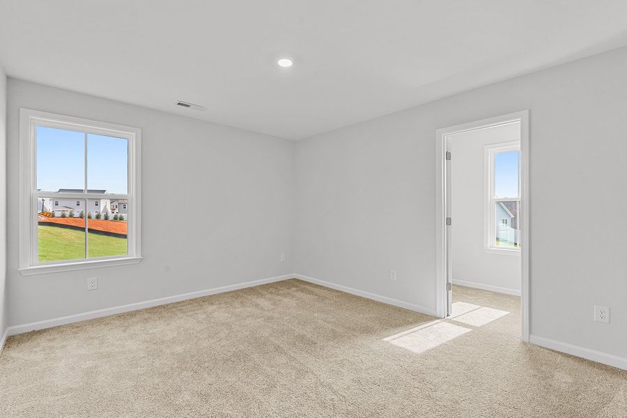 Spacious, unfurnished interior of a new home in Hanes Lake, Winston-Salem (Image 36).