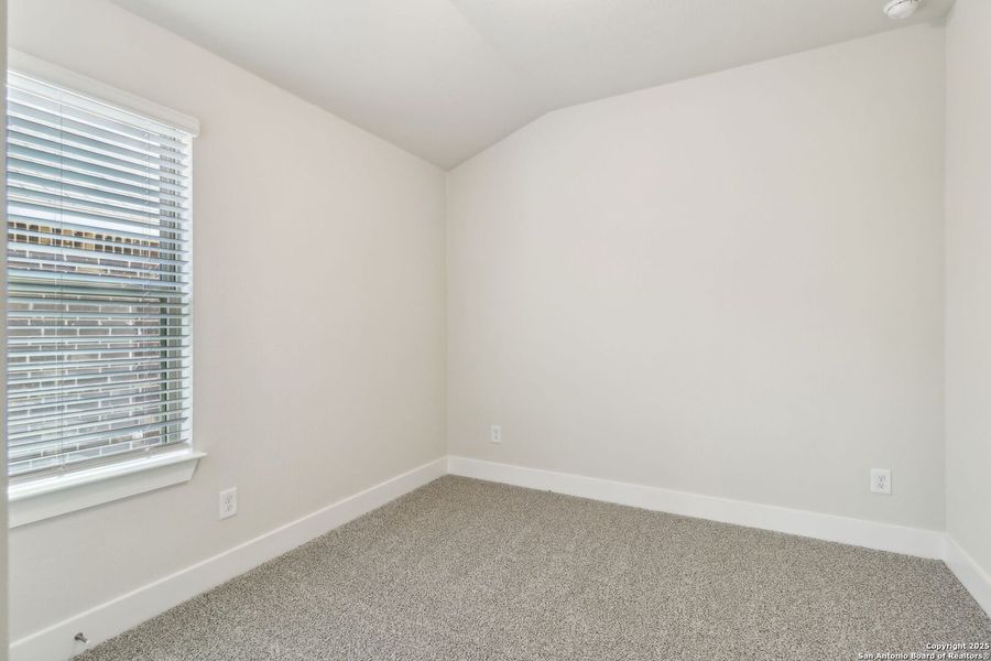 Spacious, unfurnished interior of a new home in Comanche Ridge, San Antonio (Image 43).