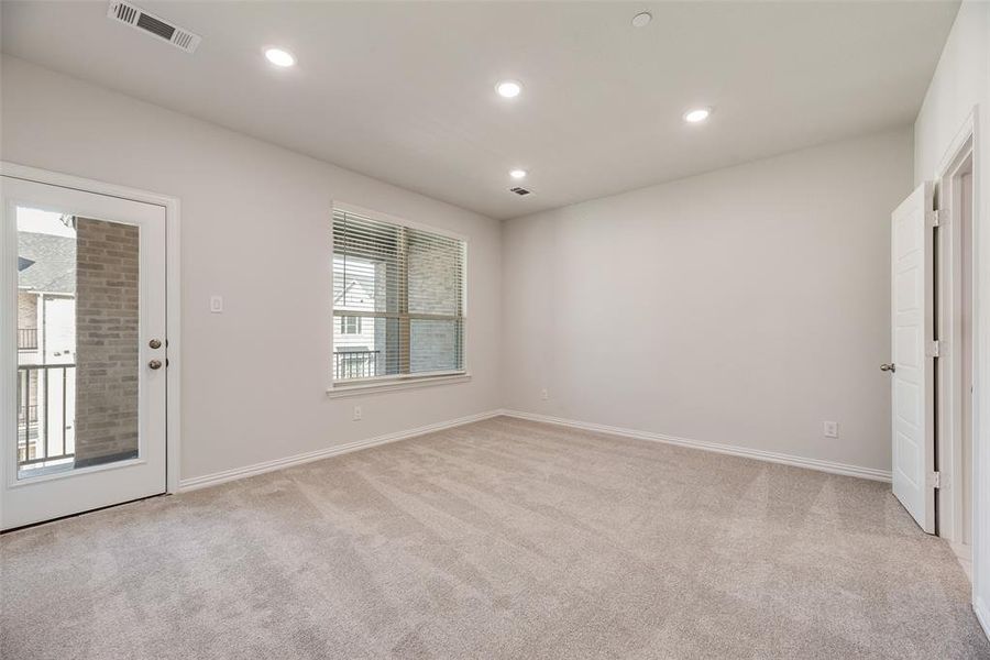 Spacious, unfurnished interior of a new home in Wade Settlement Townhomes, Frisco (Image 30).