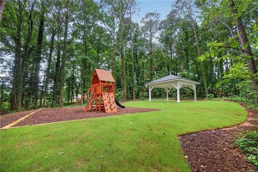 Community amenities in Lake Harbin, Morrow (Image 28).