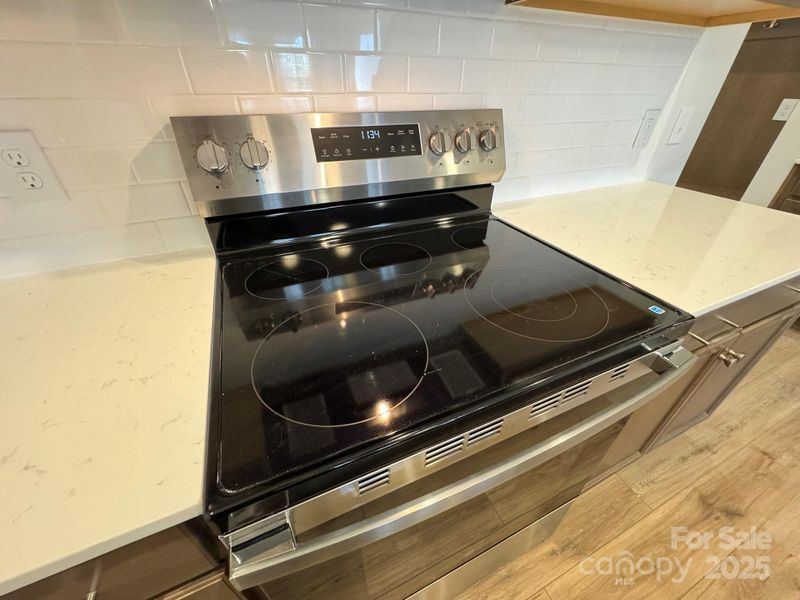 5-burner flat top range