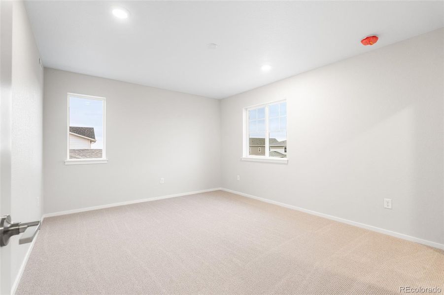 Spacious, unfurnished interior of a new home in Harvest Crossing, Aurora (Image 19).