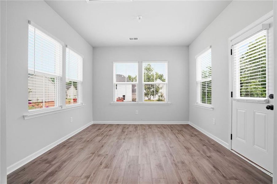 Spacious, unfurnished interior of a new home in Berkeley Mill, Cumming (Image 25).