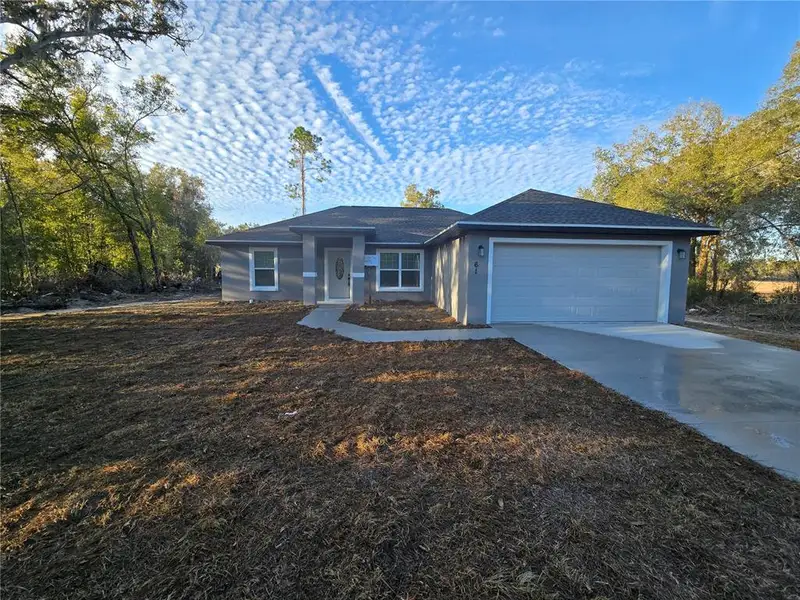 Exterior details and patio area of a home in , Ocala (Image 19). Exterior details and patio area of a home in , Ocala (Image 19).