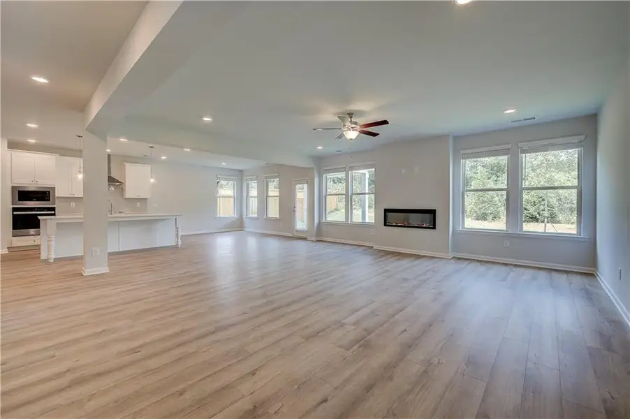 Spacious, unfurnished interior of a new home in Adagio, Dacula (Image 18).