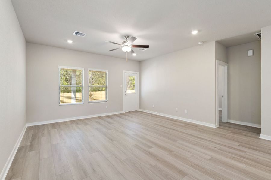 3br New Home in Rosharon, TX.  - Slide 8