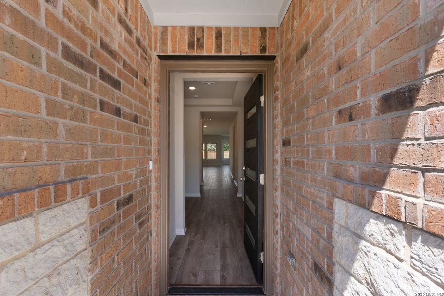 Exterior details and patio area of a home in Clear Creek, New Braunfels (Image 3).