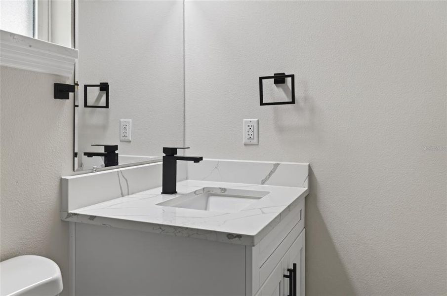 Close-up of interior finishes inside a home in , Dunnellon (Image 19).