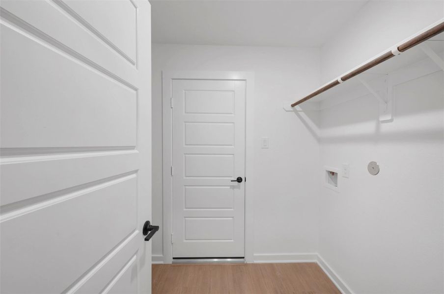 Spacious, unfurnished interior of a new home in Summerview, Fulshear (Image 29).