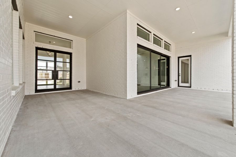 Representative unfurnished interior of a home built from the The Napa by Westin Homes in Kresston - 65', Montgomery (Image 22). Representative unfurnished interior of a home built from the The Napa by Westin Homes in Kresston - 65', Montgomery (Image 22).