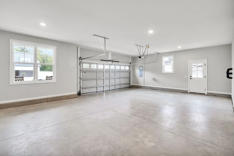 Spacious, unfurnished interior of a new home in Brunswick Forest, Leland (Image 20).