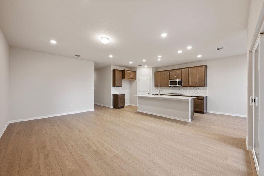 Representative images and renderings are for illustrative purposes. Actual structural options and design finishes of home may vary. Representative images and renderings are for illustrative purposes. Actual structural options and design finishes of home may vary.