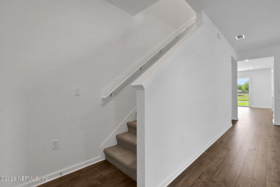 Spacious, unfurnished interior of a new home in Amberly, Green Cove Springs (Image 42).
