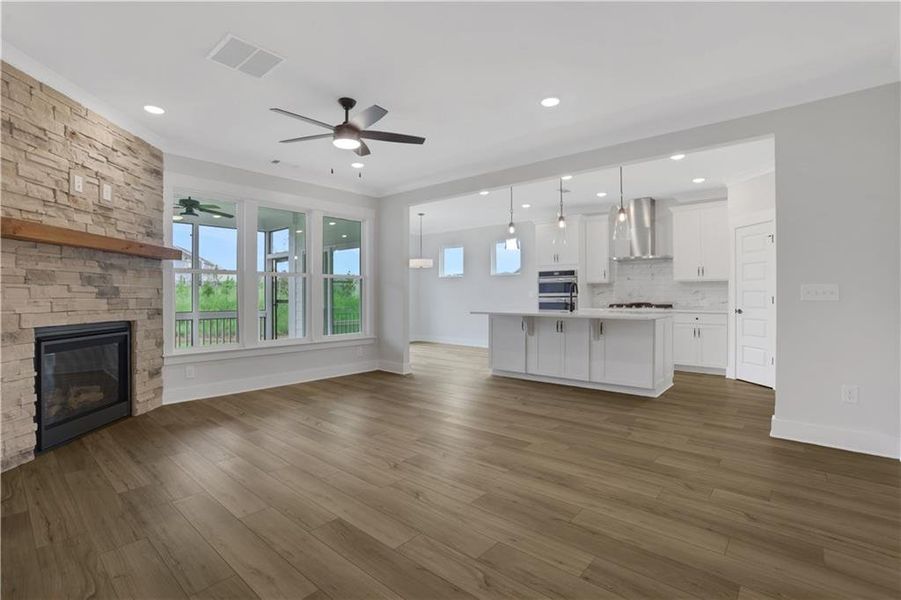 Spacious, unfurnished interior of a new home in Twin Lakes, Hoschton (Image 41).