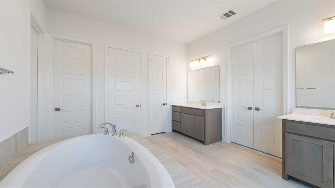 Furnished interior view inside a new home in Hillstead 50', Lavon (Image 11).