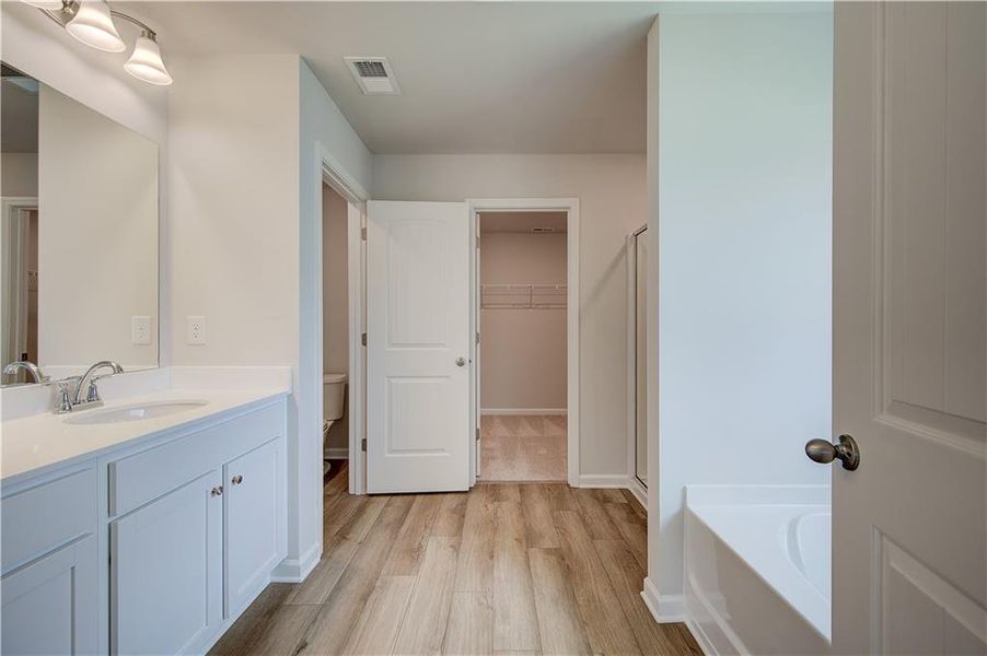 Furnished interior view inside a new home in Chapel Hill, Newnan (Image 11).