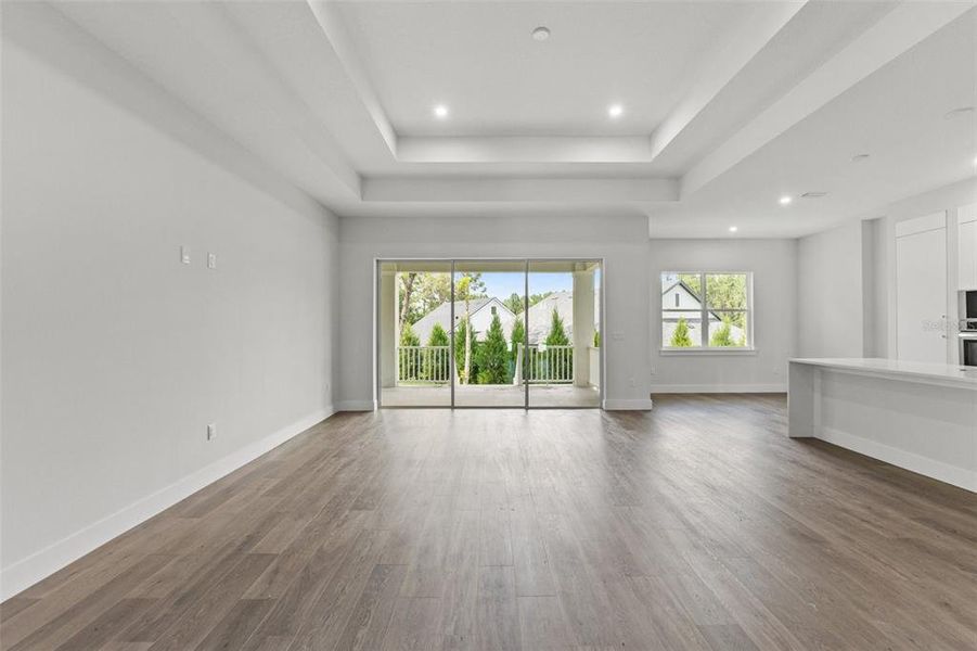 Spacious, unfurnished interior of a new home in Southern Hills Plantation, Brooksville (Image 26).