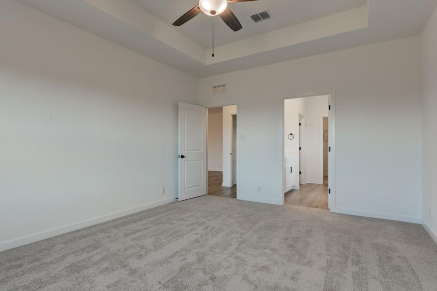 Representative unfurnished interior of a home built from the Hayes by Ashton Woods in Nopal Valley, San Antonio (Image 19).